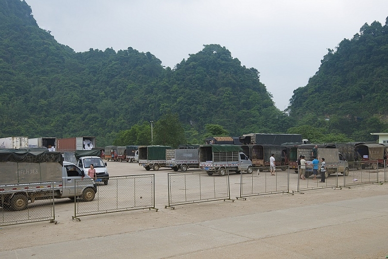 Hoạt động thương mại tại cửa khẩu Nà Nưa 1 Hoạt động thương mại tại cửa khẩu Nà Nưa 1