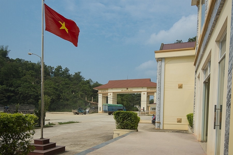 Bài học kinh nghiệm xây dựng thành công khu kinh tế cửa khẩu Đồng Đăng - Lạng Sơn Bài học kinh nghiệm xây dựng thành công khu kinh tế cửa khẩu Đồng Đăng - Lạng Sơn