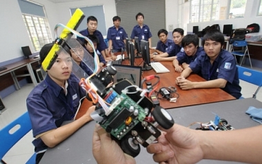 Ảnh hưởng của quản trị tri thức đến đổi mới sáng tạo của các trường đại học công lập trên địa bàn TP. Hà Nội dựa theo cách tiếp cận hệ thống kỹ thuật - xã hội