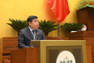 Trình Quốc hội xem xét gói hỗ trợ Chương trình phục hồi và phát triển kinh tế - xã hội