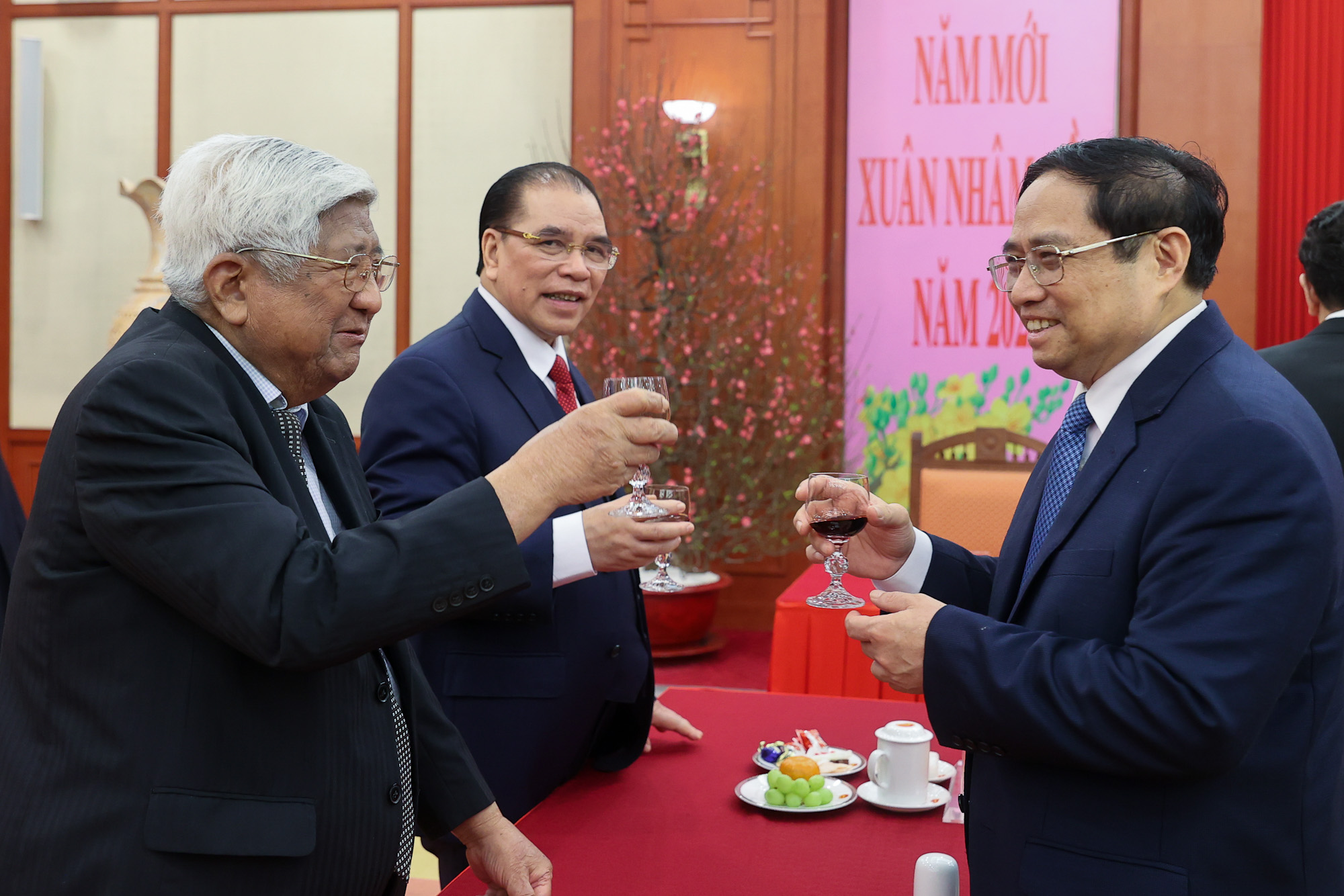 Tổng Bí thư Nguyễn Phú Trọng chúc Tết lãnh đạo, nguyên lãnh đạo Đảng, Nhà nước - Ảnh 5. Tổng Bí thư Nguyễn Phú Trọng chúc Tết lãnh đạo, nguyên lãnh đạo Đảng, Nhà nước - Ảnh 5.