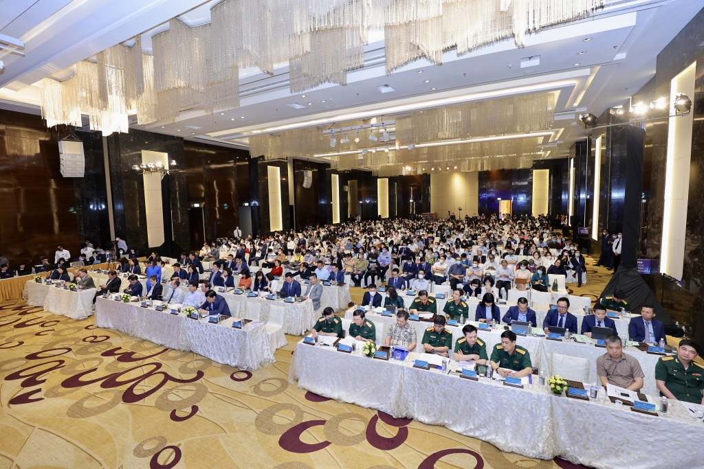MB chọn tầm nhìn “Trở thành Doanh nghiệp số, Tập đoàn tài chính dẫn đầu” MB chọn tầm nhìn “Trở thành Doanh nghiệp số, Tập đoàn tài chính dẫn đầu”