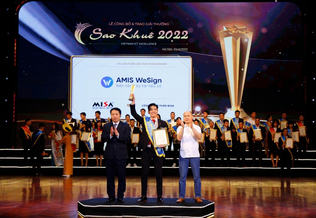 MISA xuất sắc giành 3 giải thưởng Sao Khuê 2022 MISA xuất sắc giành 3 giải thưởng Sao Khuê 2022