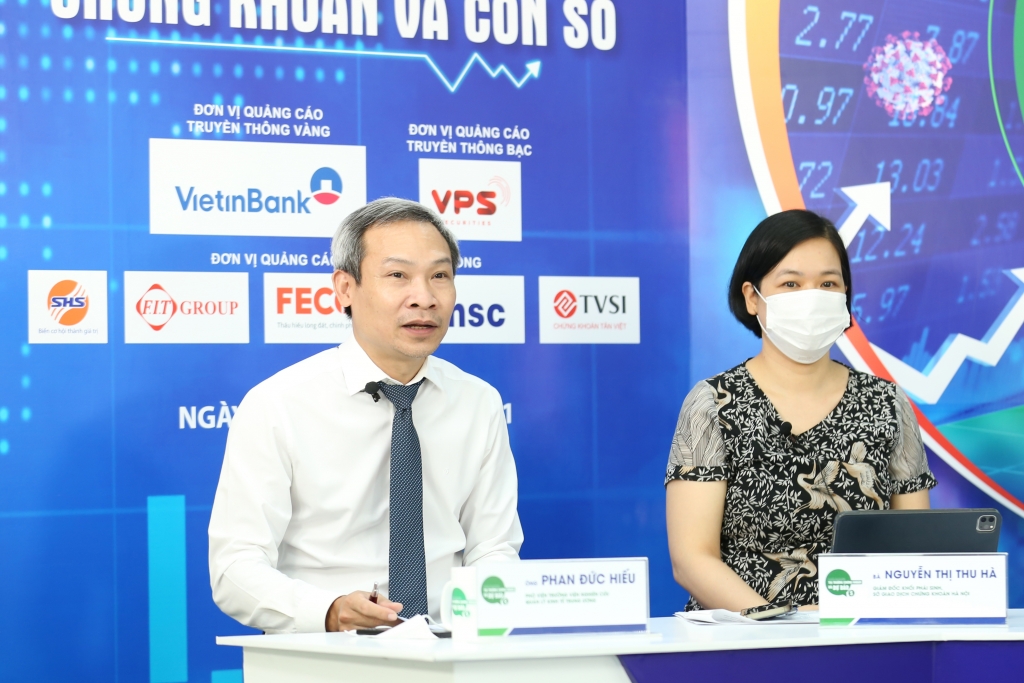 Thị trường chứng khoán cuối năm: Cơ hội lớn hơn thách thức Thị trường chứng khoán cuối năm: Cơ hội lớn hơn thách thức