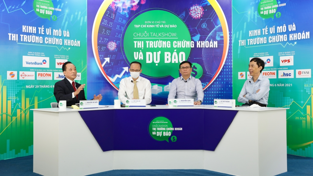 TS. Nguyễn Trí Hiếu: Tiền chưa đến túi của nhà sản xuất, tiềm ẩn bong bóng chứng khoán
