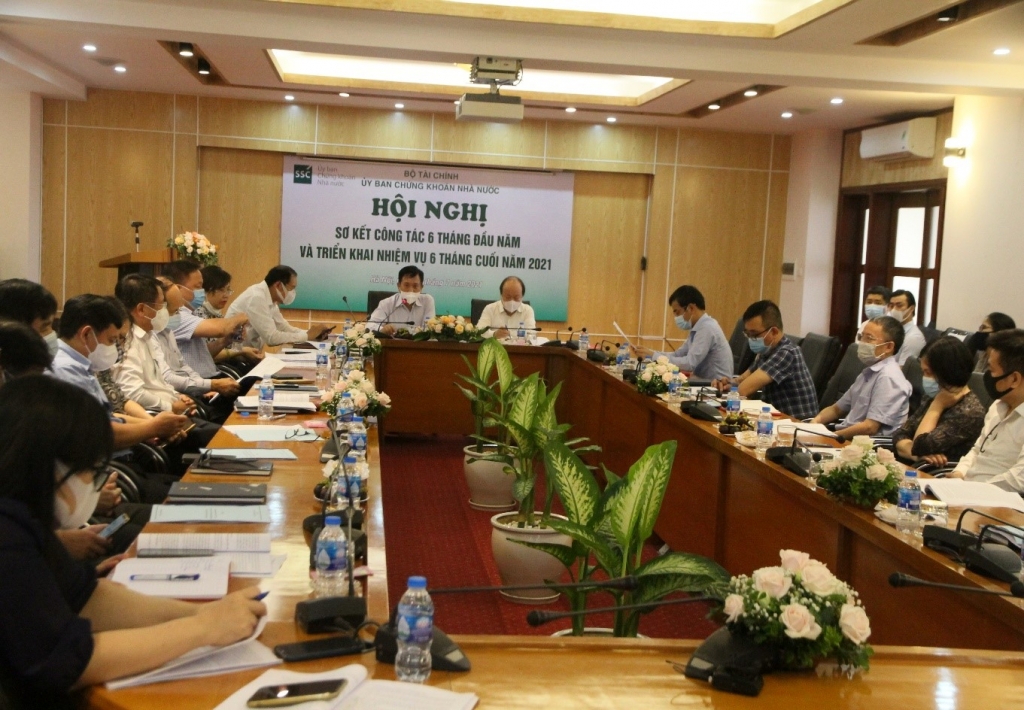 Tận dụng thời cơ, thúc đẩy TTCK Việt Nam bước đi bền vững Tận dụng thời cơ, thúc đẩy TTCK Việt Nam bước đi bền vững
