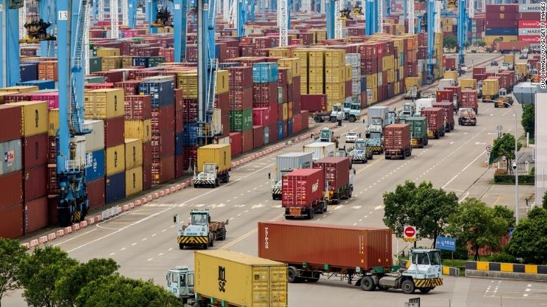 Tái định hình chuỗi cung ứng toàn cầu: Nhận diện xu hướng, thách thức và giải pháp cho Việt Nam Tái định hình chuỗi cung ứng toàn cầu: Nhận diện xu hướng, thách thức và giải pháp cho Việt Nam