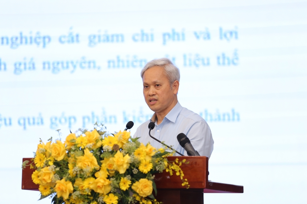 Tái định hình chuỗi cung ứng toàn cầu: Nhận diện xu hướng, thách thức và giải pháp cho Việt Nam Tái định hình chuỗi cung ứng toàn cầu: Nhận diện xu hướng, thách thức và giải pháp cho Việt Nam
