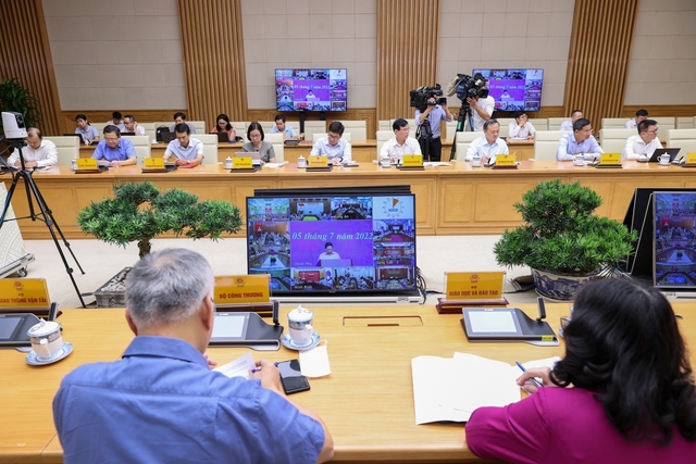 Thủ tướng Chính phủ: Tuyệt đối không được lơ là, chủ quan với diễn biến mới của dịch Covid-19 Thủ tướng Chính phủ: Tuyệt đối không được lơ là, chủ quan với diễn biến mới của dịch Covid-19