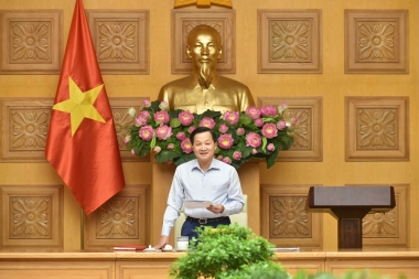 Nghiên cứu các phương án giảm thuế để hỗ trợ người dân, doanh nghiệp