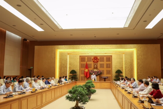 Vững lái chính sách trong bối cảnh lạm phát, lãi suất, giá nhiên liệu thế giới biến động mạnh Vững lái chính sách trong bối cảnh lạm phát, lãi suất, giá nhiên liệu thế giới biến động mạnh
