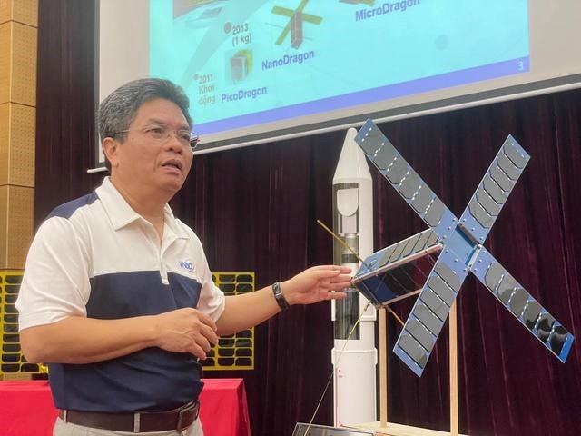 Thế giới đang chuyển sang kỷ nguyên vũ trụ 4.0; Việt Nam tiếp tục phát triển vệ tinh quan sát Trái đất Thế giới đang chuyển sang kỷ nguyên vũ trụ 4.0; Việt Nam tiếp tục phát triển vệ tinh quan sát Trái đất