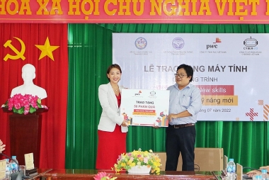 Mở rộng cơ hội tiếp cận công nghệ cho giáo viên và học sinh