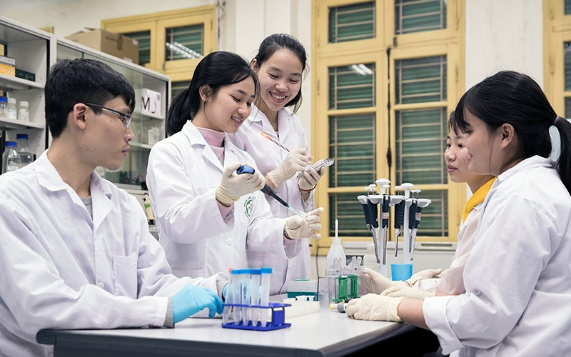 Đề xuất chính sách phát triển doanh nghiệp khoa học, công nghệ tại Đại học Quốc gia Hà Nội Đề xuất chính sách phát triển doanh nghiệp khoa học, công nghệ tại Đại học Quốc gia Hà Nội