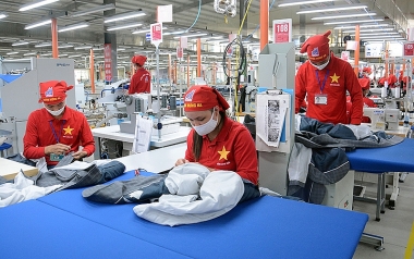 Standard Chartered dự báo kinh tế Việt Nam tăng trưởng 10,8% vào quý III/2022