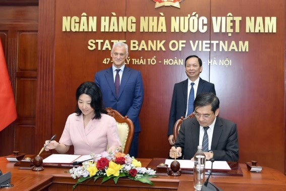 Tổng Giám đốc toàn cầu Standard Chartered khẳng định cam kết đầu tư và phát triển kinh doanh tại Việt Nam