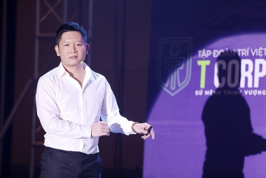 Chủ tịch Tùng Trí Việt: “Tôi chọn gắn mình với lợi ích cổ đông”