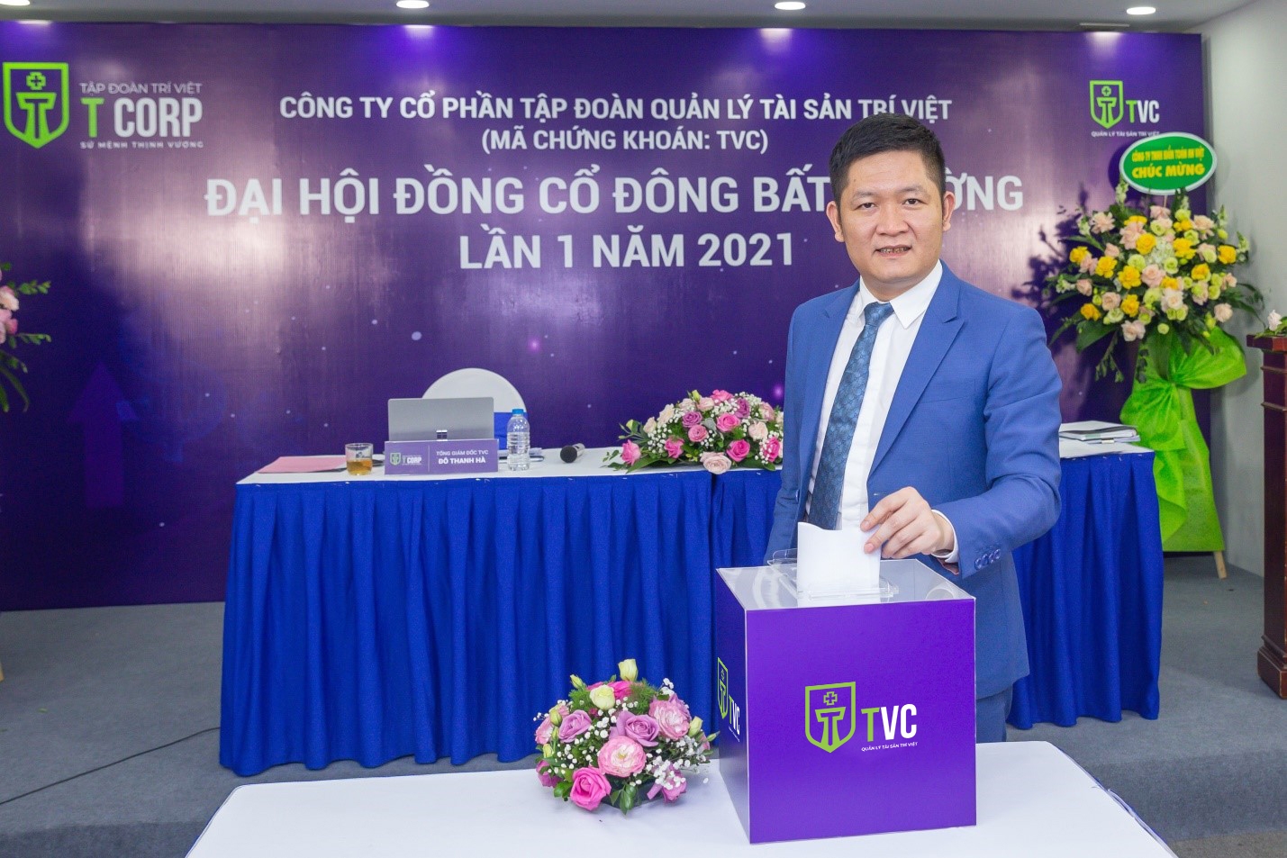 Chủ tịch Tùng Trí Việt: "Tôi mong giá cổ phiếu và Công ty tăng trưởng bền vững" Chủ tịch Tùng Trí Việt: "Tôi mong giá cổ phiếu và Công ty tăng trưởng bền vững"