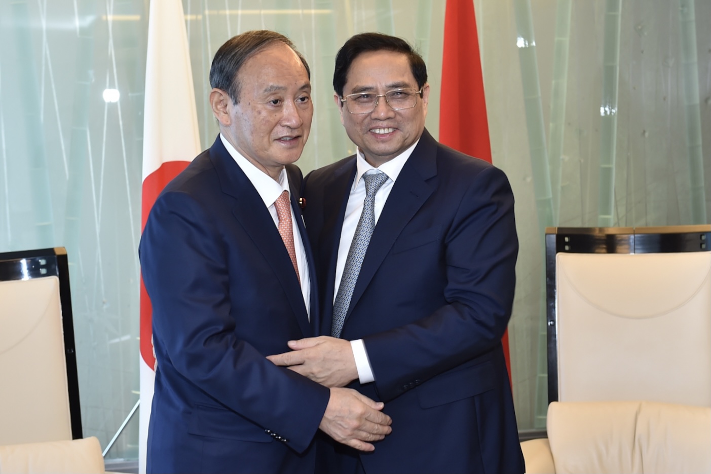 Thủ tướng Phạm Minh Chính tiếp cựu Thủ tướng Suga Yoshihide Thủ tướng Phạm Minh Chính tiếp cựu Thủ tướng Suga Yoshihide