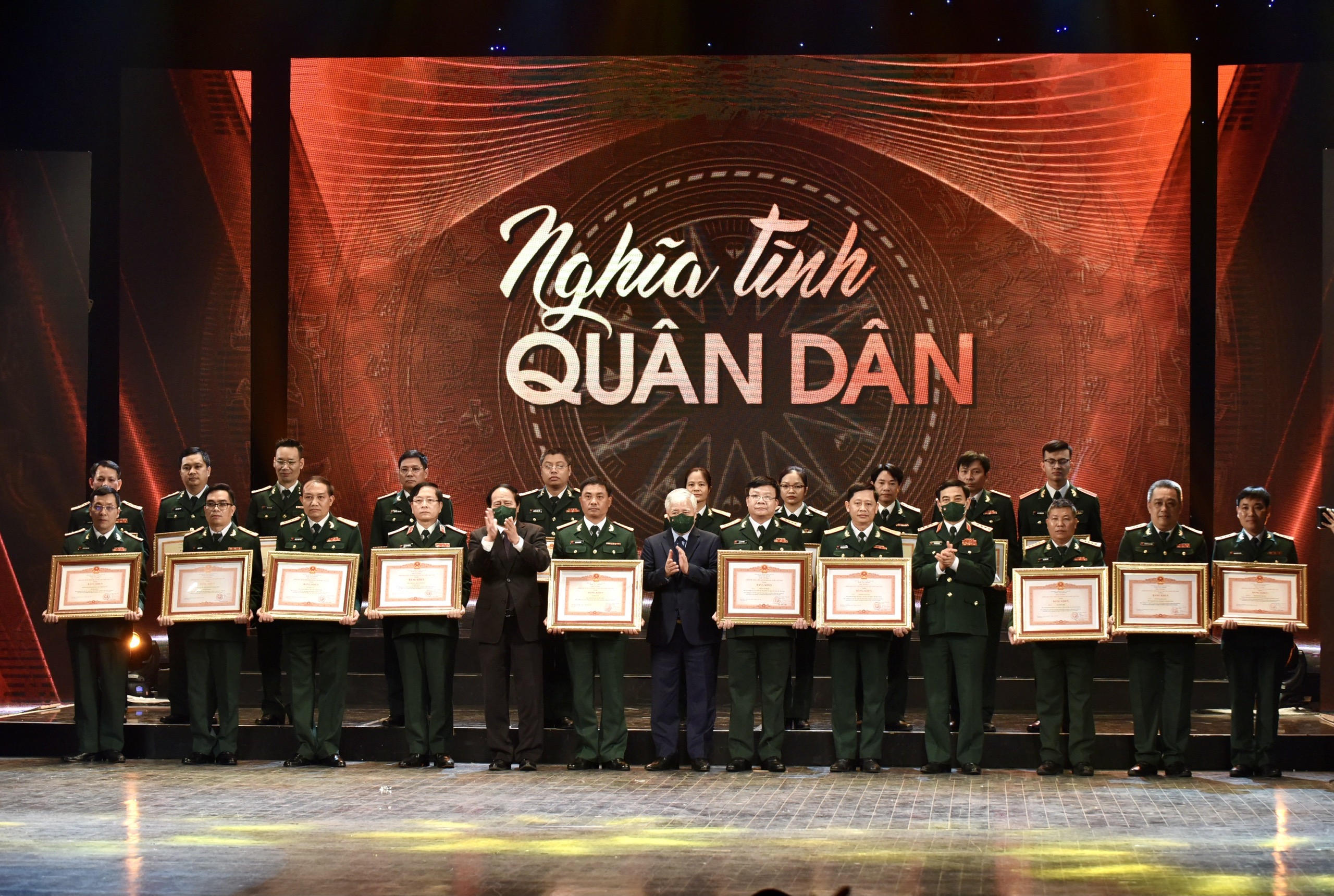 Thủ tướng Phạm Minh Chính: Dịch bệnh đang dần qua đi, nhưng tình quân dân mãi mãi đọng lại