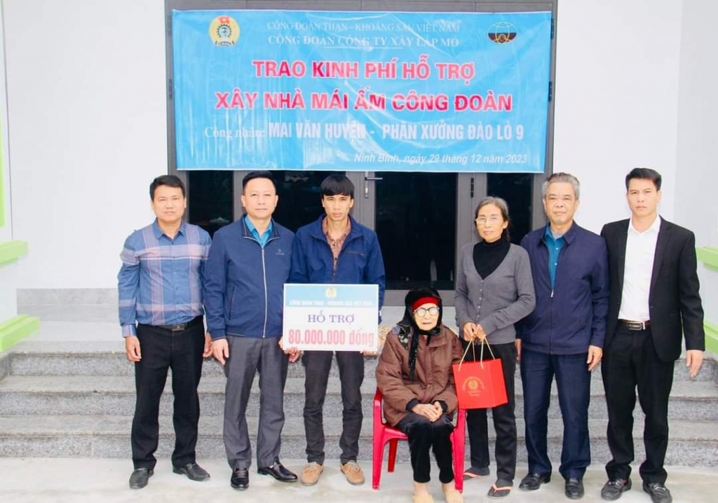 Tết đầm ấm, an vui của công nhân lao động TKV Tết đầm ấm, an vui của công nhân lao động TKV