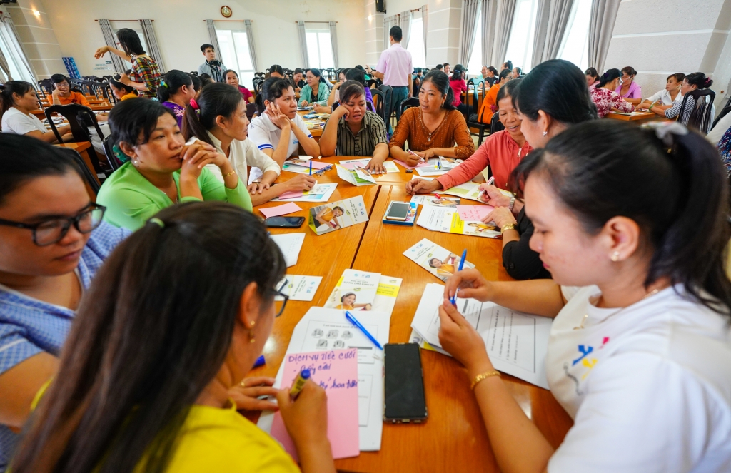 Chủ tịch Unilever Việt Nam Nguyễn Thị Bích Vân: tạo cơ hội nghề cho nữ giới phát triển Chủ tịch Unilever Việt Nam Nguyễn Thị Bích Vân: tạo cơ hội nghề cho nữ giới phát triển