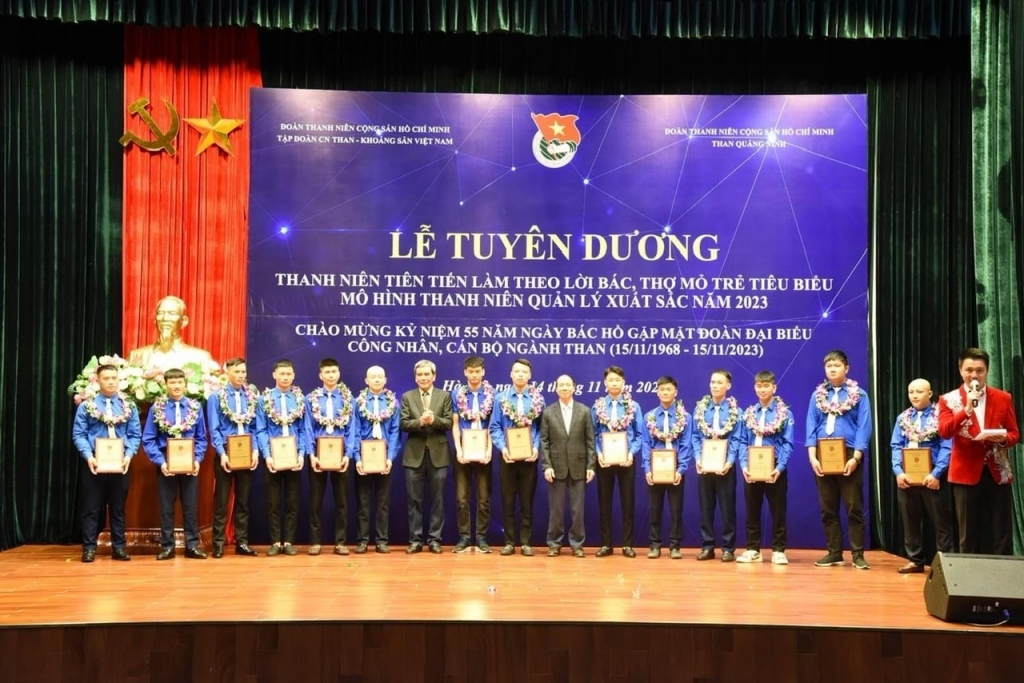 Đoàn thanh niên TKV với phong trào “Tuổi trẻ sáng tạo”, thi đua đạt thành tích cao trong lao động sản xuất Đoàn thanh niên TKV với phong trào “Tuổi trẻ sáng tạo”, thi đua đạt thành tích cao trong lao động sản xuất