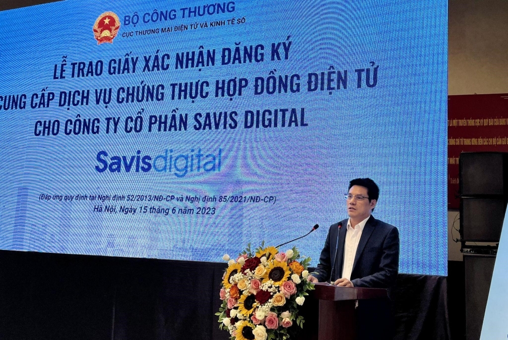 Trao Giấy xác nhận đăng ký cung cấp dịch vụ chứng thực hợp đồng điện tử cho doanh nghiệp đủ điều kiện Trao Giấy xác nhận đăng ký cung cấp dịch vụ chứng thực hợp đồng điện tử cho doanh nghiệp đủ điều kiện