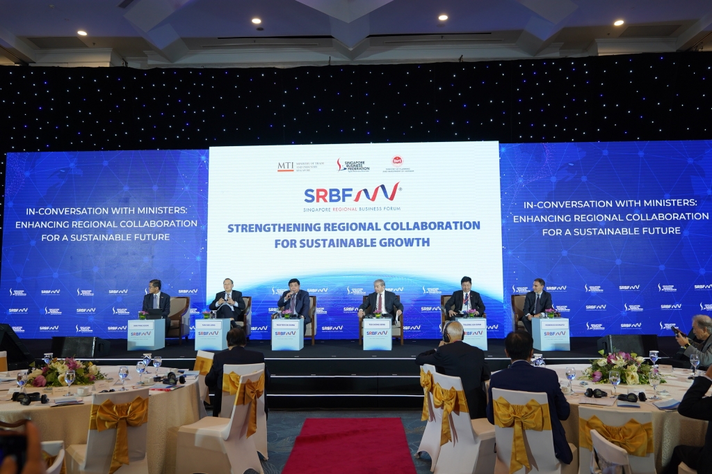Khai mạc Diễn đàn Doanh nghiệp khu vực Singapore, Việt Nam và Singapore ký kết 12 biên bản hợp tác Khai mạc Diễn đàn Doanh nghiệp khu vực Singapore, Việt Nam và Singapore ký kết 12 biên bản hợp tác