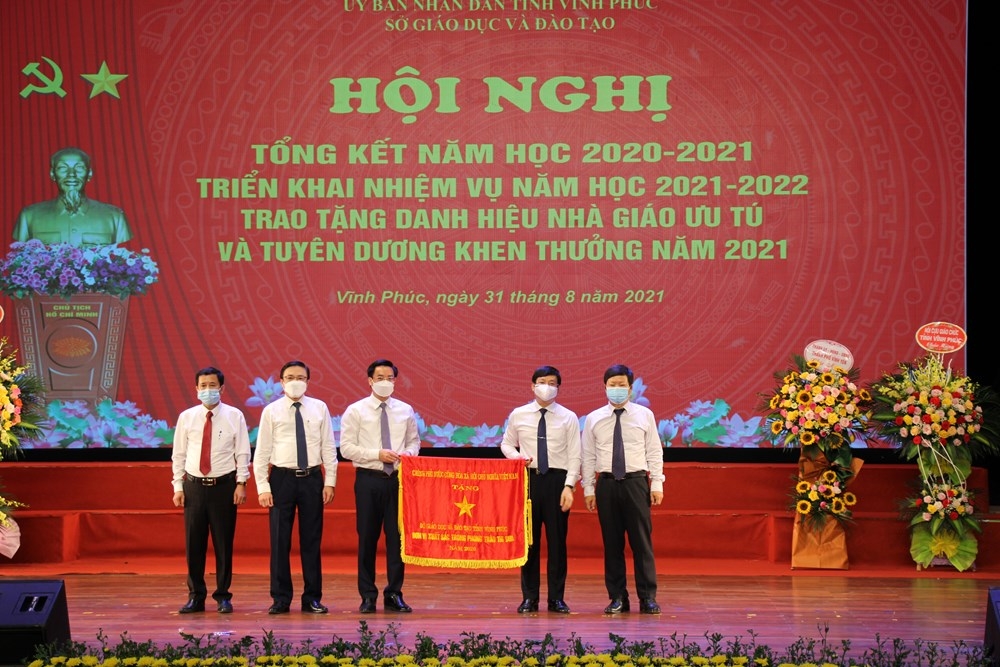 Chủ tịch UBND Vĩnh Phúc Lê Duy Thành chia sẻ về tầm nhìn và hoài bão đổi mới phát triển giáo dục Chủ tịch UBND Vĩnh Phúc Lê Duy Thành chia sẻ về tầm nhìn và hoài bão đổi mới phát triển giáo dục