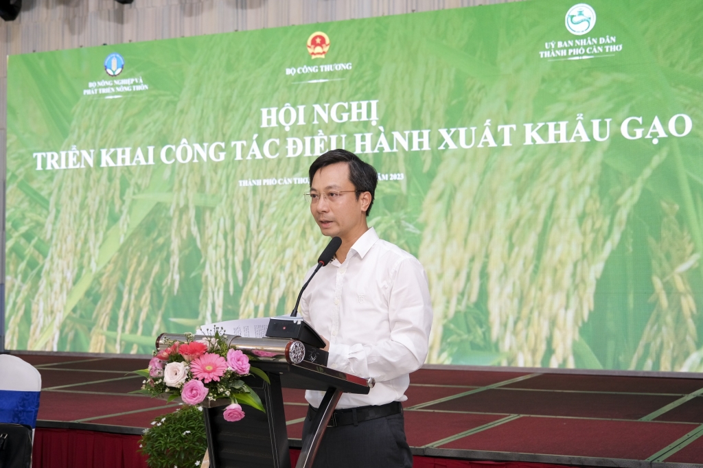 Ổn định thị trường gạo nội địa, tận dụng thời cơ đẩy mạnh xuất khẩu Ổn định thị trường gạo nội địa, tận dụng thời cơ đẩy mạnh xuất khẩu