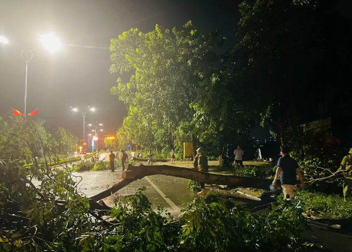 Vĩnh Phúc tập trung toàn lực chủ động ứng phó với bão số 3 Vĩnh Phúc tập trung toàn lực chủ động ứng phó với bão số 3