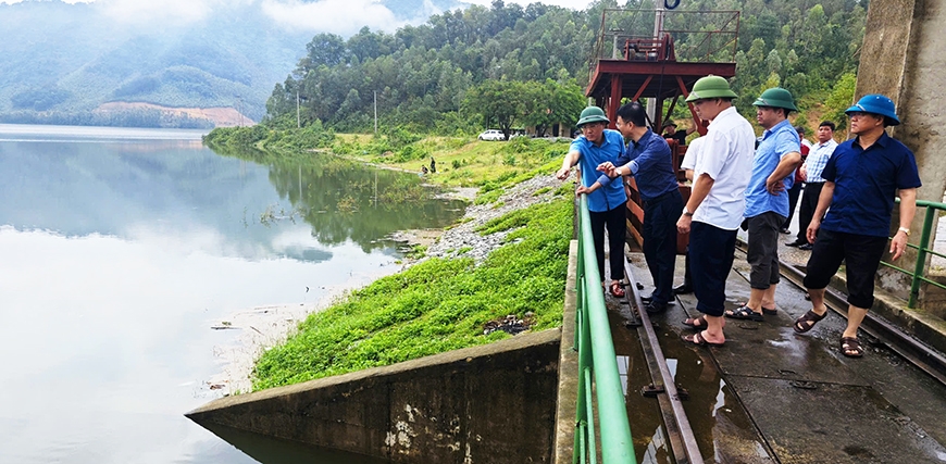 Vĩnh Phúc tập trung mọi nguồn lực ứng phó và khắc phục hậu quả mưa, lũ sau bão số 3 Vĩnh Phúc tập trung mọi nguồn lực ứng phó và khắc phục hậu quả mưa, lũ sau bão số 3
