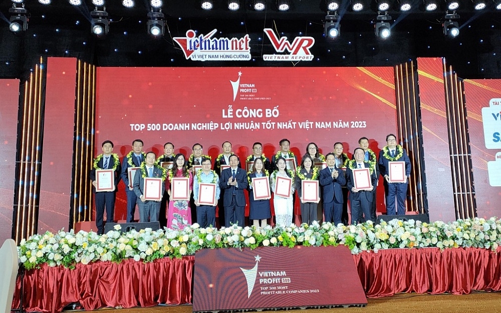 Công bố Bảng xếp hạng PROFIT500 và Top 10 Công ty uy tín ngành Thực phẩm - Đồ uống - Bán lẻ năm 2023 Công bố Bảng xếp hạng PROFIT500 và Top 10 Công ty uy tín ngành Thực phẩm - Đồ uống - Bán lẻ năm 2023