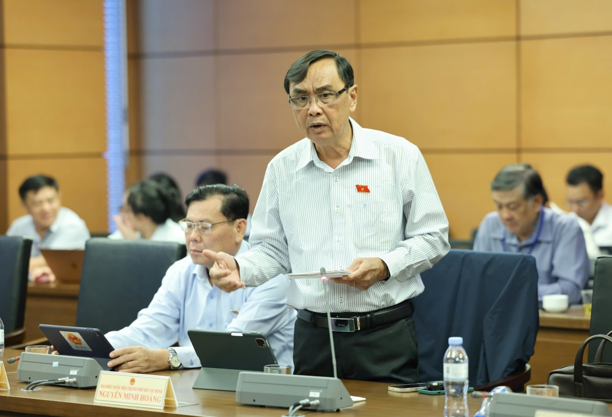 Thảo luận ở tổ, Đại biểu Quốc hội đề nghị cân nhắc mục tiêu và lùi lộ trình tăng thuế tiêu thụ đặc biệt đối với rượu, bia Thảo luận ở tổ, Đại biểu Quốc hội đề nghị cân nhắc mục tiêu và lùi lộ trình tăng thuế tiêu thụ đặc biệt đối với rượu, bia