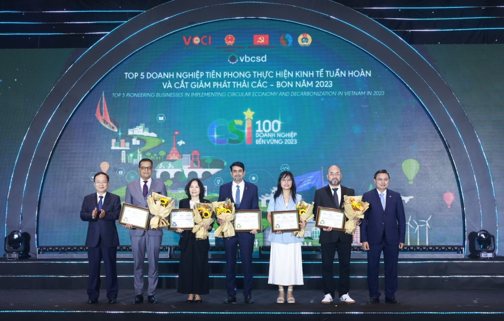 Nestlé Việt Nam dẫn đầu Top 100 Doanh Nghiệp Bền Vững trong 3 năm liên tiếp Nestlé Việt Nam dẫn đầu Top 100 Doanh Nghiệp Bền Vững trong 3 năm liên tiếp
