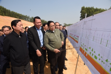 Phân công giải quyết vướng mắc trong đầu tư, xây dựng và phát triển kết cấu hạ tầng giao thông