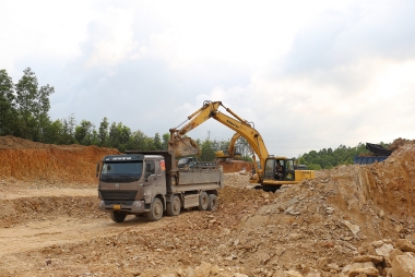 Tập trung tháo gỡ nguồn vật liệu xây dựng để đẩy nhanh tiến độ các dự án trọng điểm ngành giao thông vận tải
