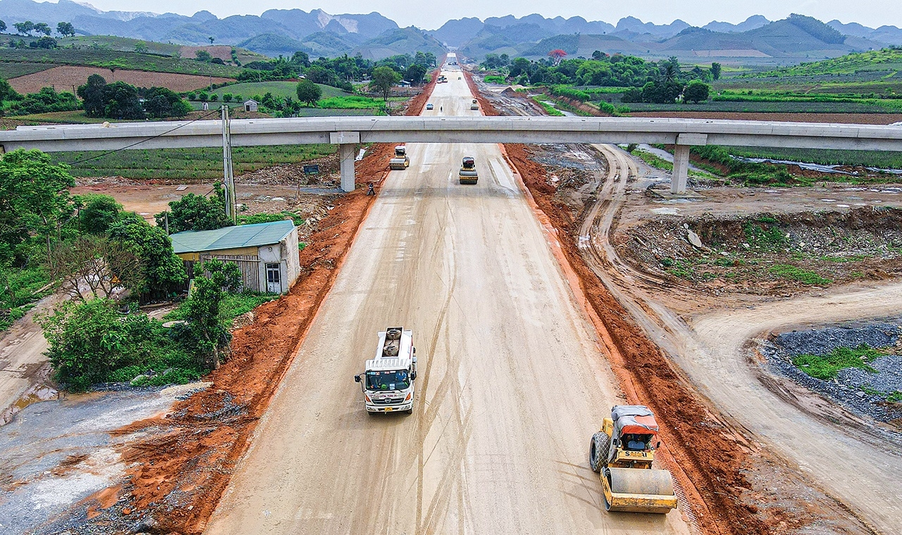 6 tháng đầu năm 2023, Bộ Giao thông Vận tải giải ngân vốn đầu tư công đạt gần 34.500 tỷ đồng