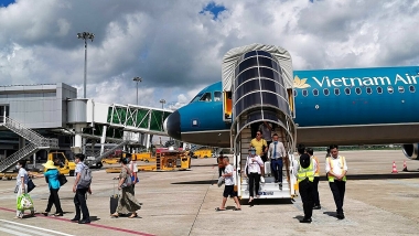 Dừng tất cả các đường bay nội địa chở khách đi, đến các tỉnh phía Nam