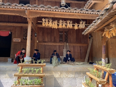 Đo lường khoảng cách chất lượng dịch vụ homestay tại Làng văn hóa H’Mông - Hà Giang(*)