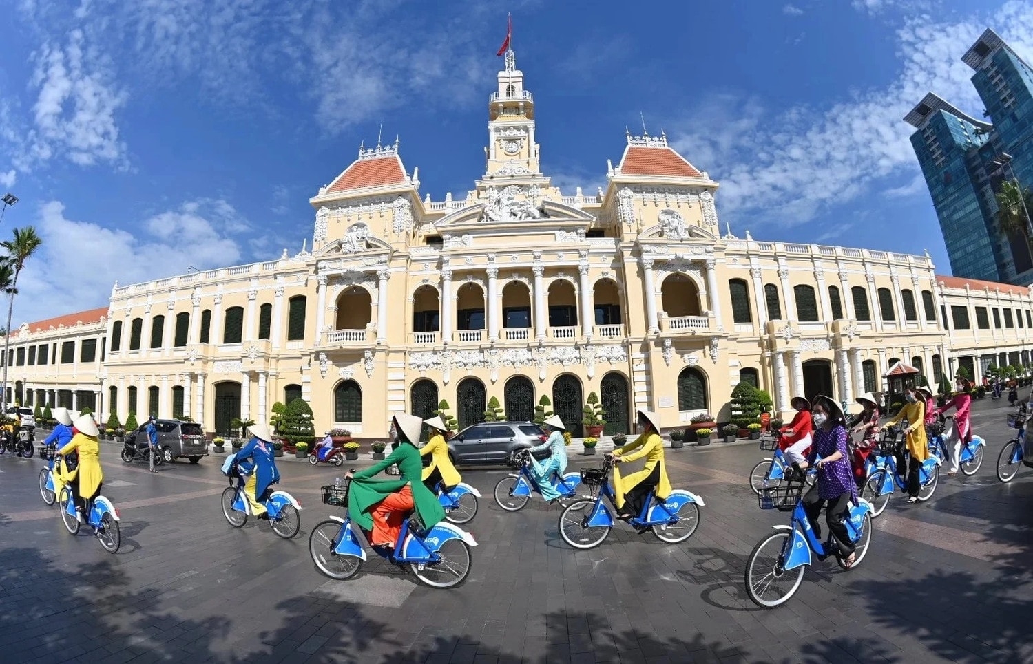 Xây dựng mô hình nghiên cứu phát triển du lịch TP. Hồ Chí Minh theo hướng bền vững