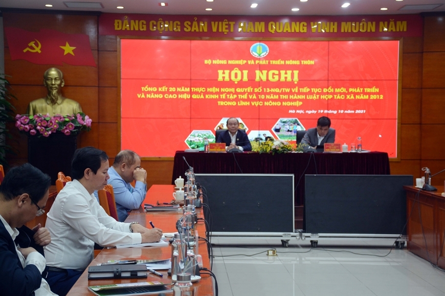Xây dựng các HTX là xây dựng sự hợp tác để cơ cấu lại ngành nông nghiệp và phát triển nông nghiệp Bộ trưởng Lê Minh Hoan: Phát triển hợp tác xã sẽ tạo ra sức mạnh đa chiều