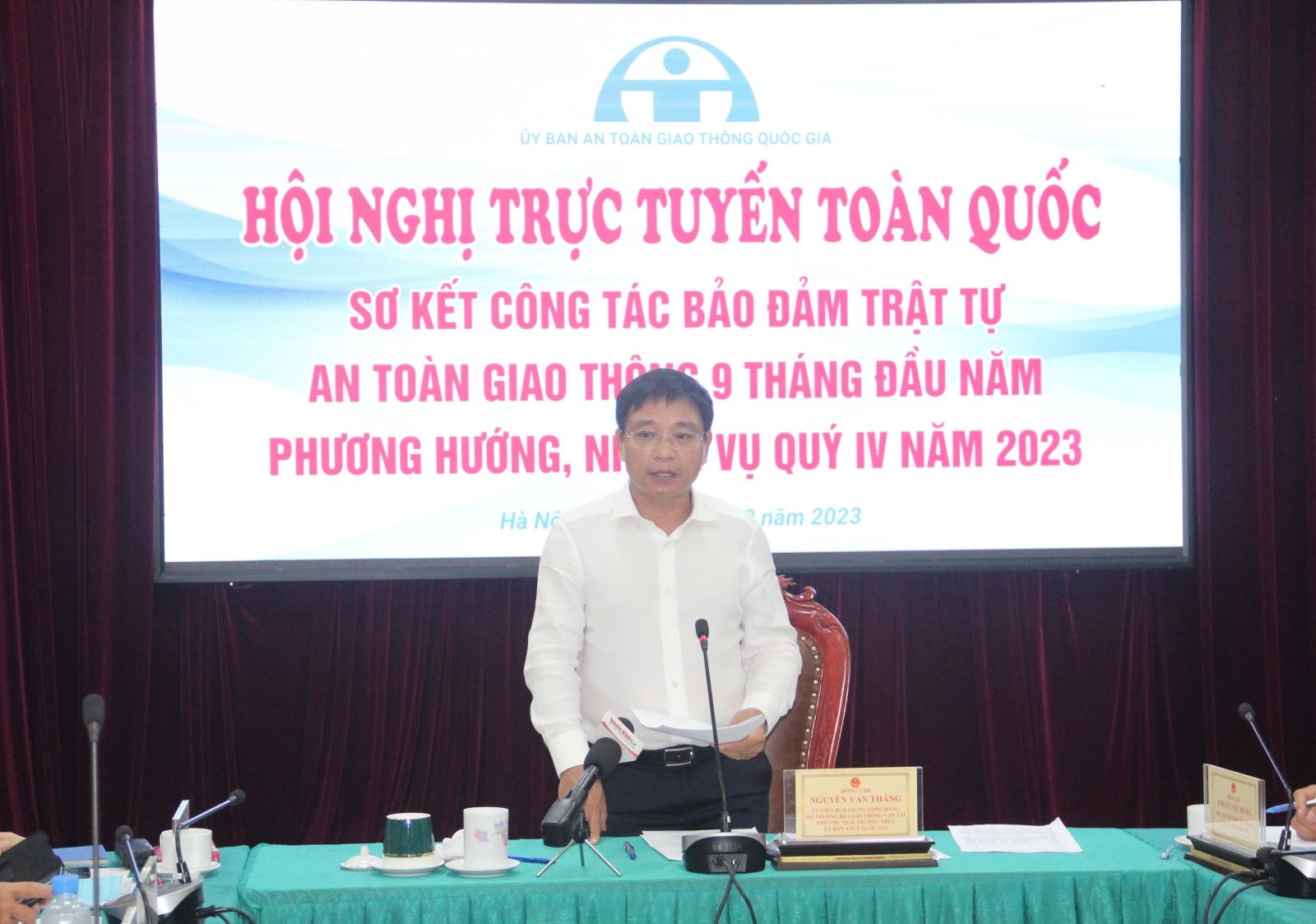Nhanh chóng sửa đổi quy định để quản lý hoạt động kinh doanh vận tải một cách hiệu quả hơn