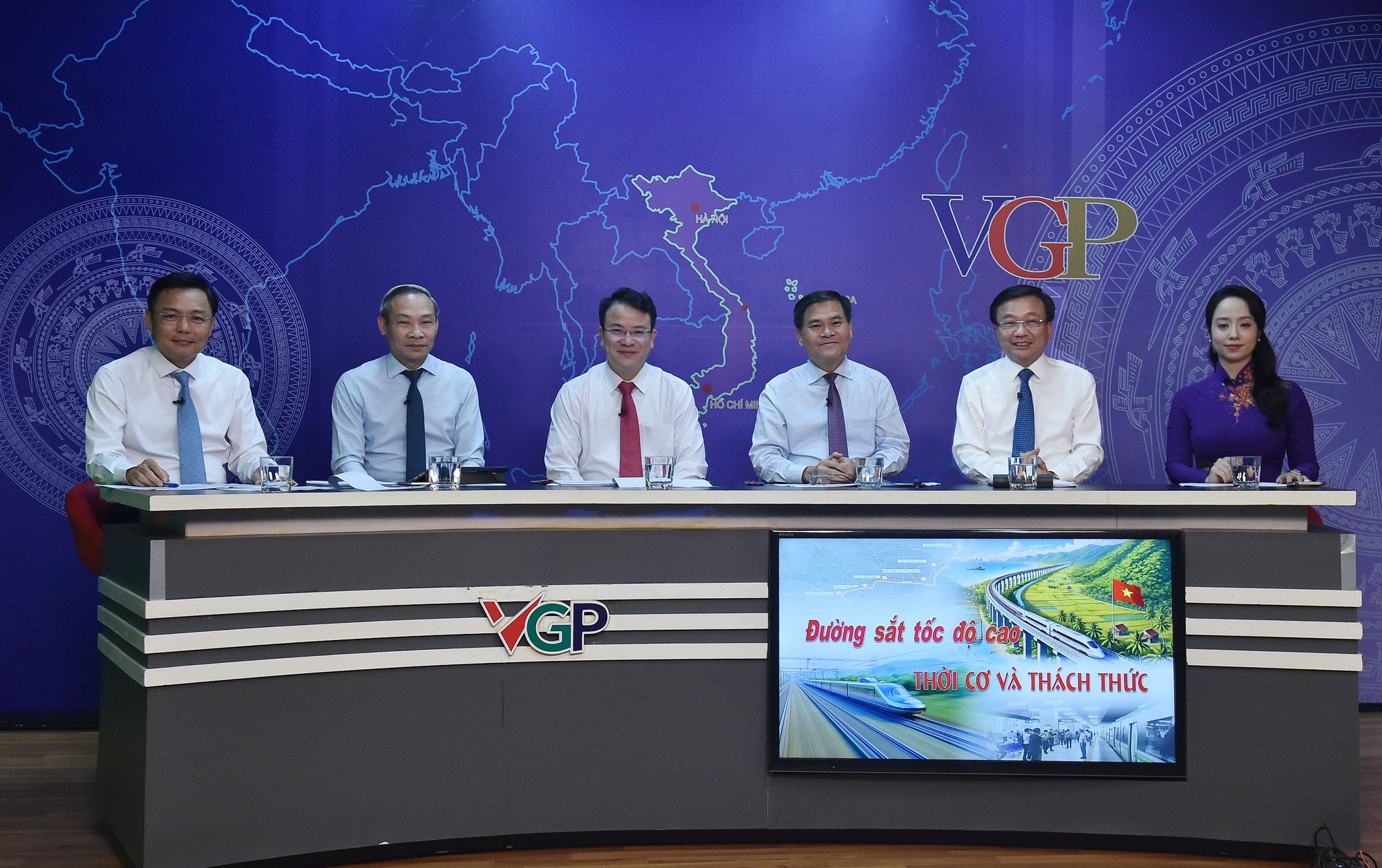 Tuyến đường sắt tốc độ cao góp phần đưa nền kinh tế Việt Nam sánh vai với các nước phát triển Tuyến đường sắt tốc độ cao góp phần đưa nền kinh tế Việt Nam sánh vai với các nước phát triển
