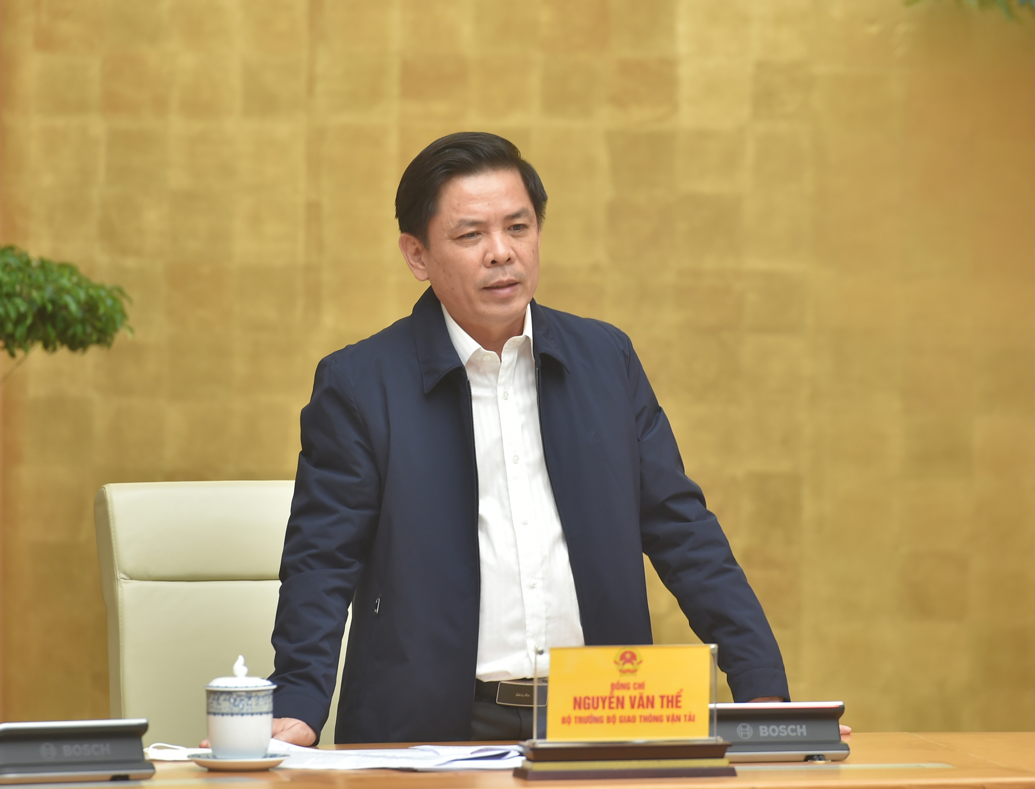 Phó Thủ tướng Lê Văn Thành: Ai chậm, làm ảnh hưởng tiến độ thì đứng ra ngoài, để người khác làm Phó Thủ tướng Lê Văn Thành: Ai chậm, làm ảnh hưởng tiến độ thì đứng ra ngoài, để người khác làm
