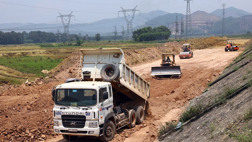 Phấn đấu khởi công 25 gói thầu cao tốc Bắc-Nam trước Tết Nguyên đán Quý Mão 2023