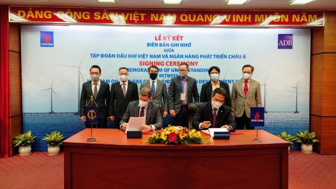 ADB hỗ trợ Việt Nam phát triển năng lượng sạch và bền vững ADB hỗ trợ Việt Nam phát triển năng lượng sạch và bền vững