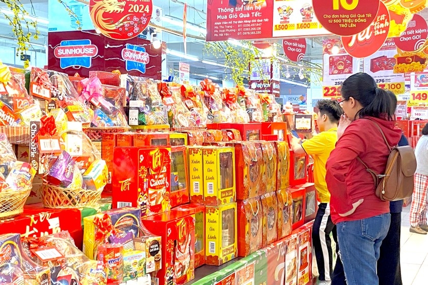 Thị trường hàng hóa sôi động trong dịp Tết nguyên đán 2024