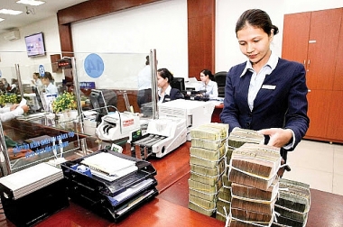 Tổng quan nghiên cứu về sự quá tải vai trò của nhân viên ngành ngân hàng từ cơ sở dữ liệu Scopus